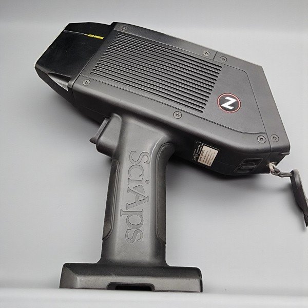 SciAps Z-901 CSi handheld LIBS analyzer with digital display screen showing elemental analysis results for metal testing